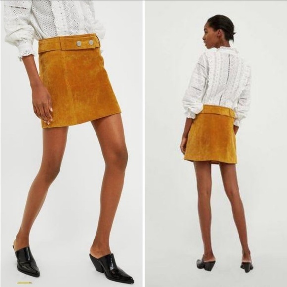Zara 100% Suede Mini Skirt in Mustard Color - Picture 2 of 11